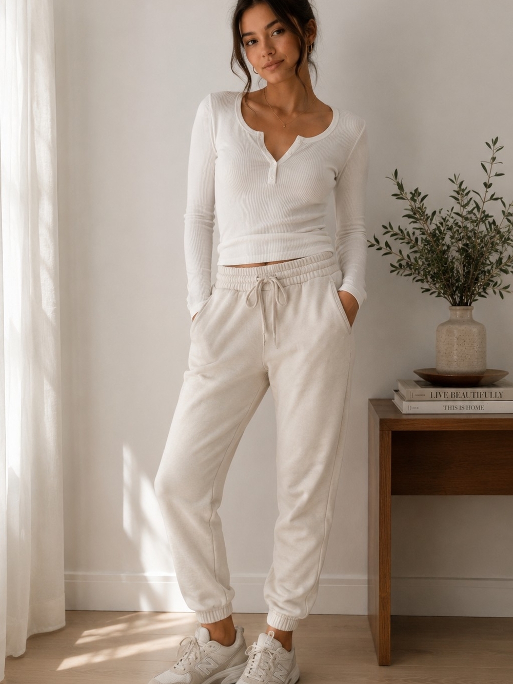TNA Aritzia Cozy Fleece Jogger Sweatpants | XXS | Beige